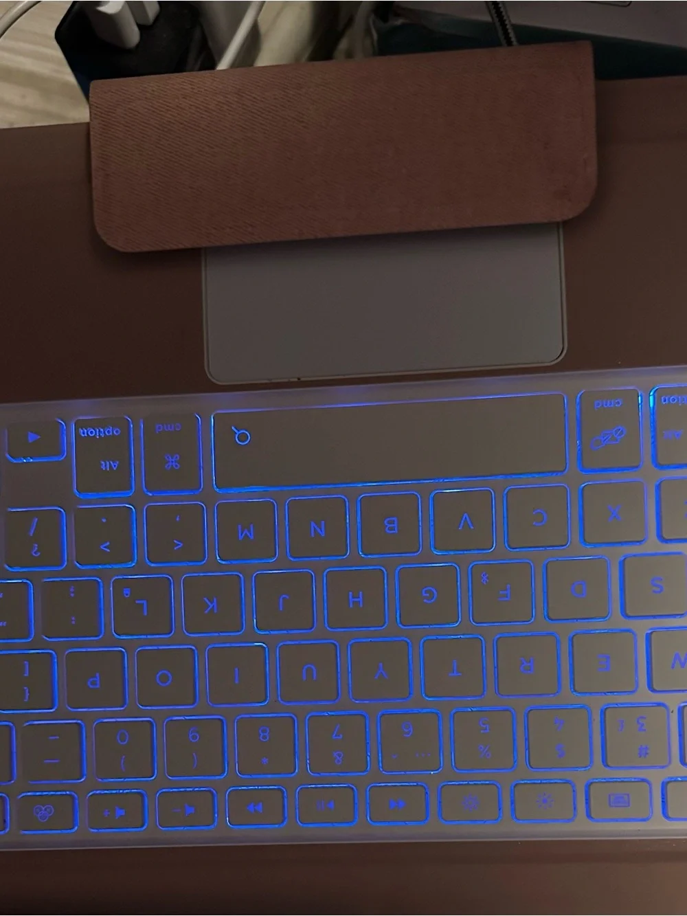 Rose Gold Tablet Keyboard Case with White Bluetooth Keyboard and Trackpad